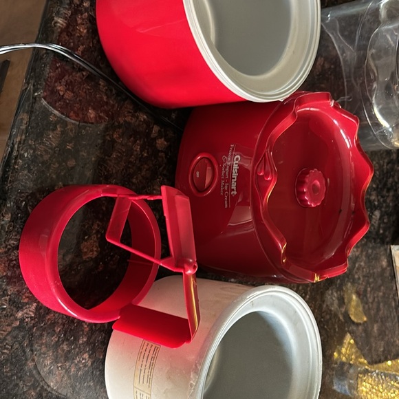 Cuisinart Frozen yogurt - Ice cream & Sorbet Maker with extra bowl - Picture 4 of 6
